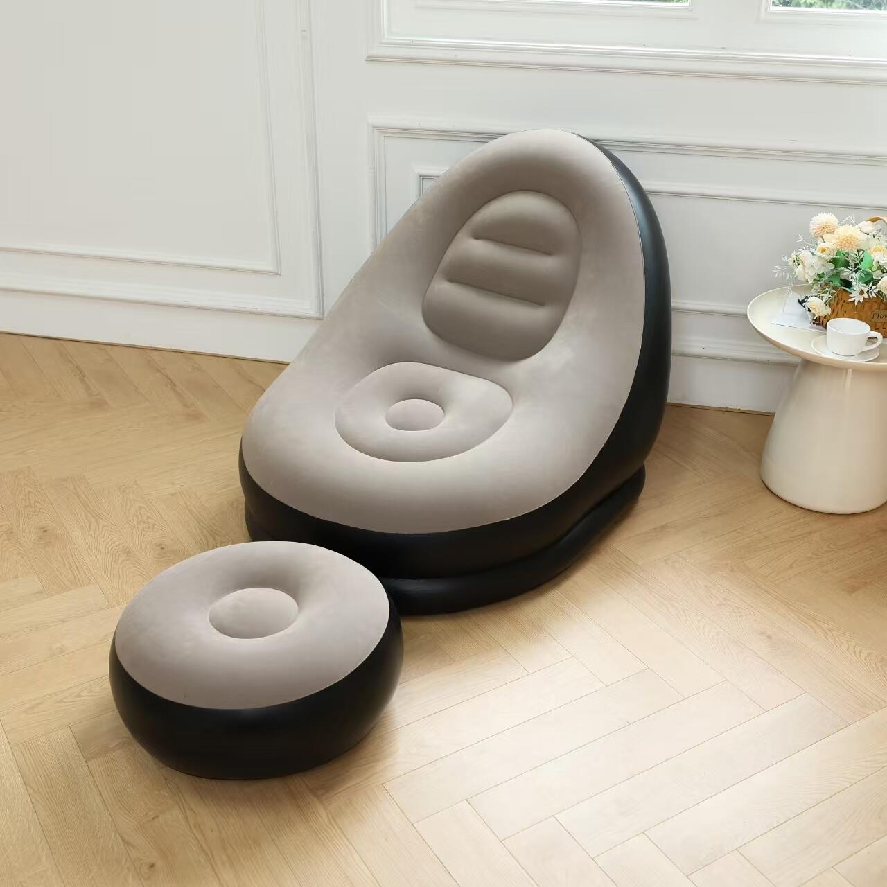Sillón hinchable con reposapiés